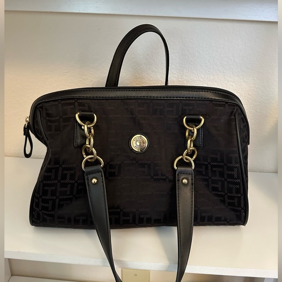 Preloved, Tommy Hilfiger, medium/small, shoulder bag, black and gold pur… - Picture 1 of 7